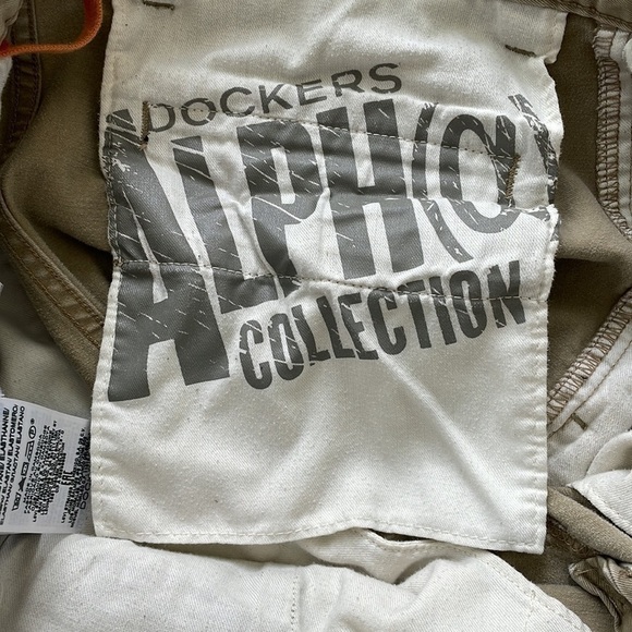 ⭐️HP⭐️ Sz32wx34L Dockers Alpha collection slim fit khakis VGUC - Picture 9 of 10